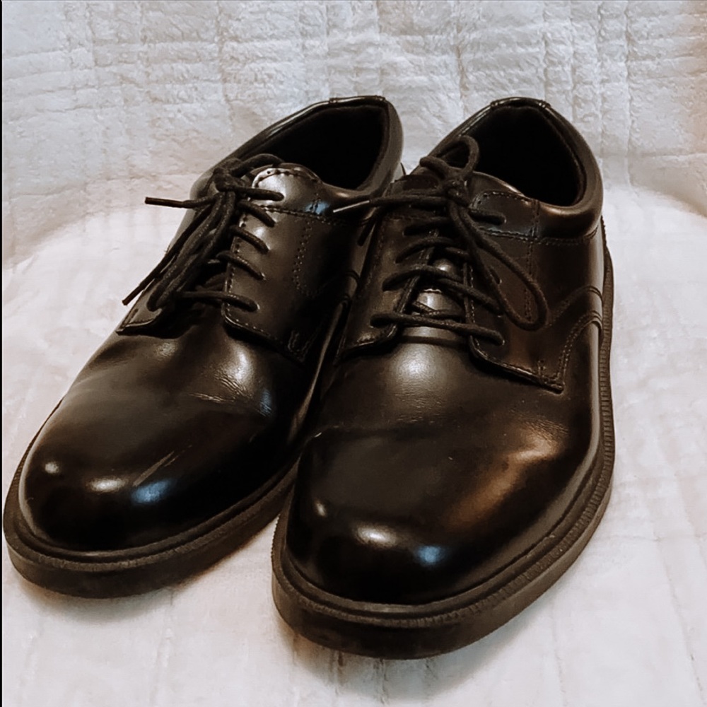 Deer Stags Men’s Dress Shoes